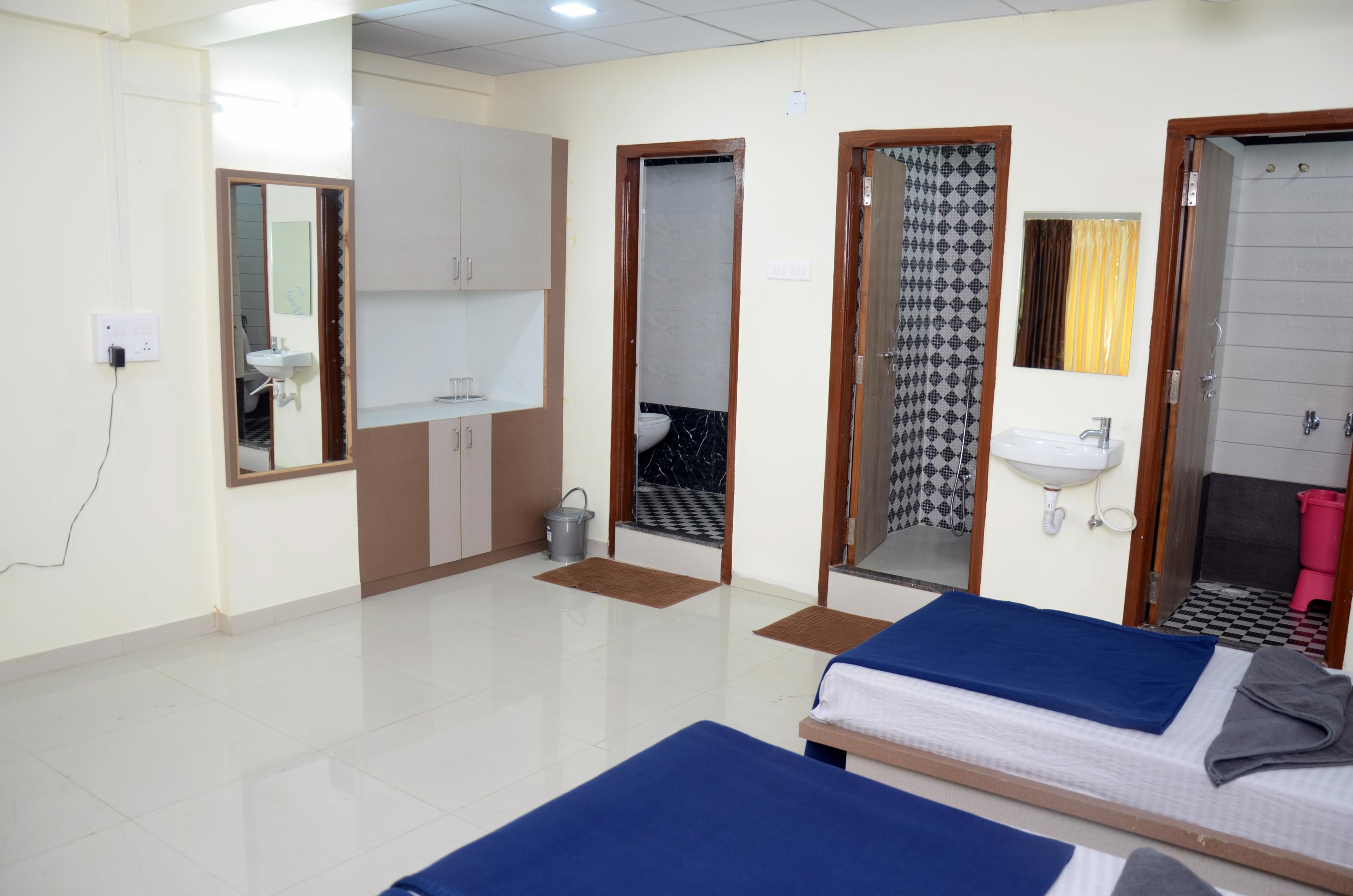 Hotel Gurusparsh, Kolhapur - Tap to explore photos