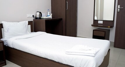 Sonar Bangla Guest House Room Type - Double Bed Room AC with Free Wi-Fi Sonar Bangla Guest House Room Type - Double Bed Room AC with Free Wi-Fi