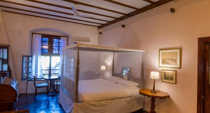 Old Courtyard Hotel Room Type - Junior Suite Room