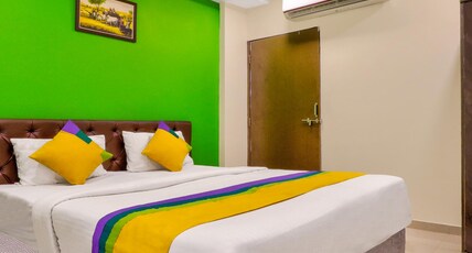 Itsy Hotels Carnival Inn Room Type - Standard Room