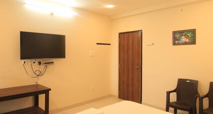 KKS KUNDHANA GRAND Room Type - Luxury room