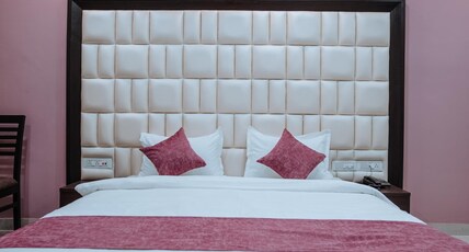 BAJAJ'S KARWAN INN Room Type - SUPER DELUXE