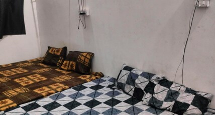 Mathura Vrindavan Gokul dham Room Type - Family NON AC Room 6