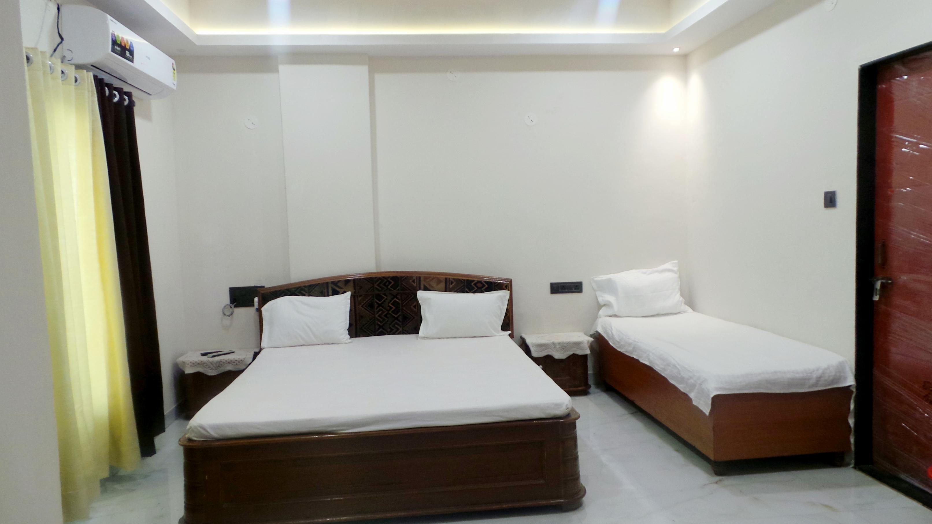 Supushp Shirdi - Tap to explore photos