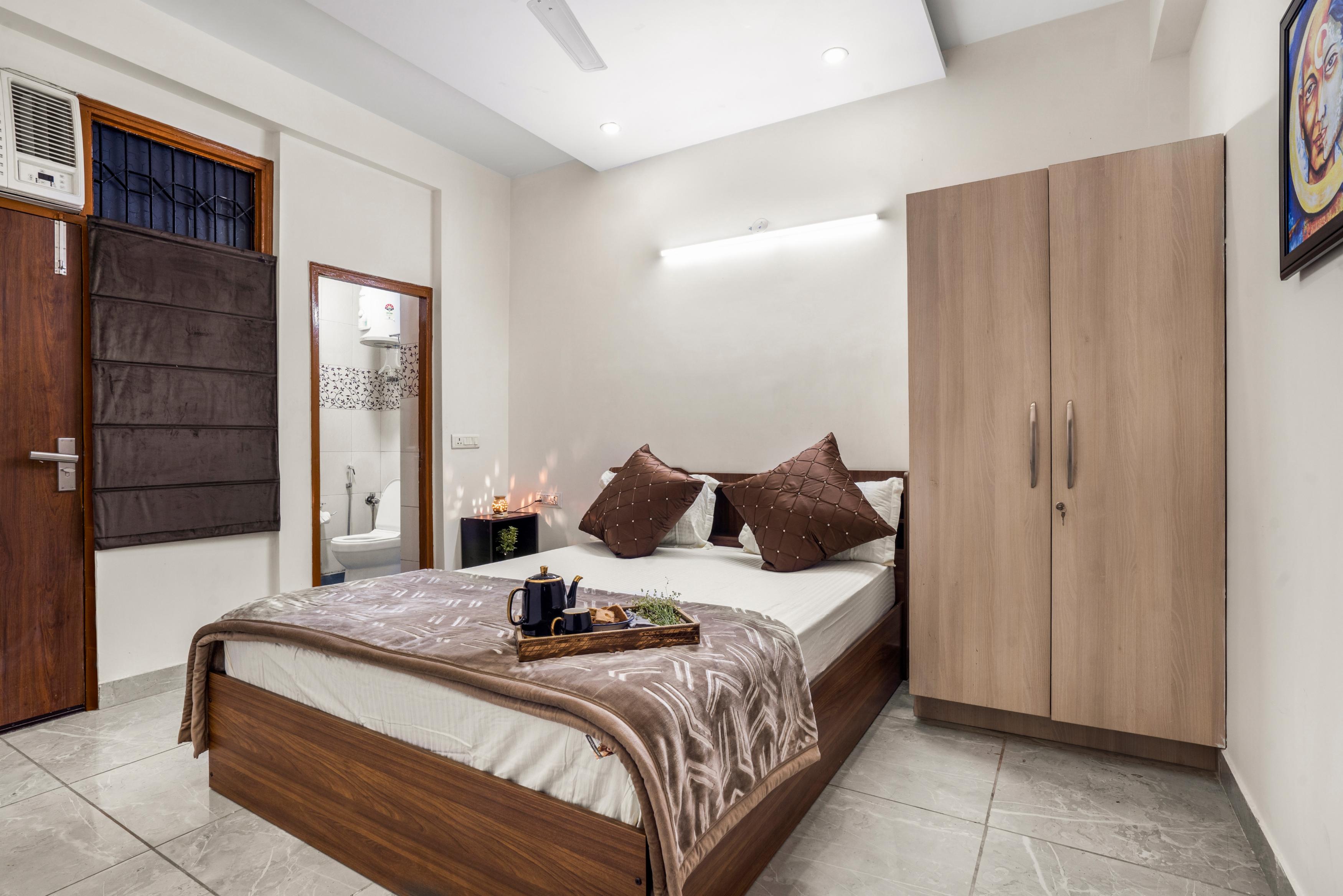 Homlee-Luxurious 2BHK-Dilshad Metro- Ground Floor - Tap to explore photos