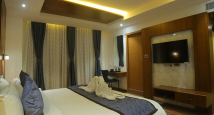 Sree Fortune Grand, Tadepalli Room Type - Royal Suite Room