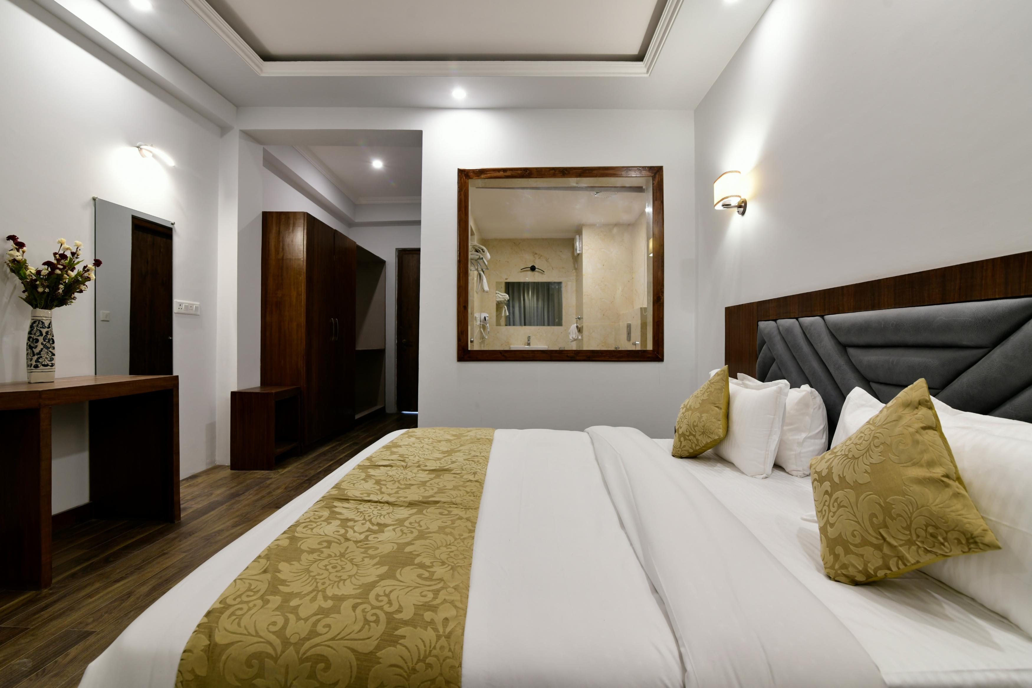 Hotel Zypher Ladakh - Tap to explore photos