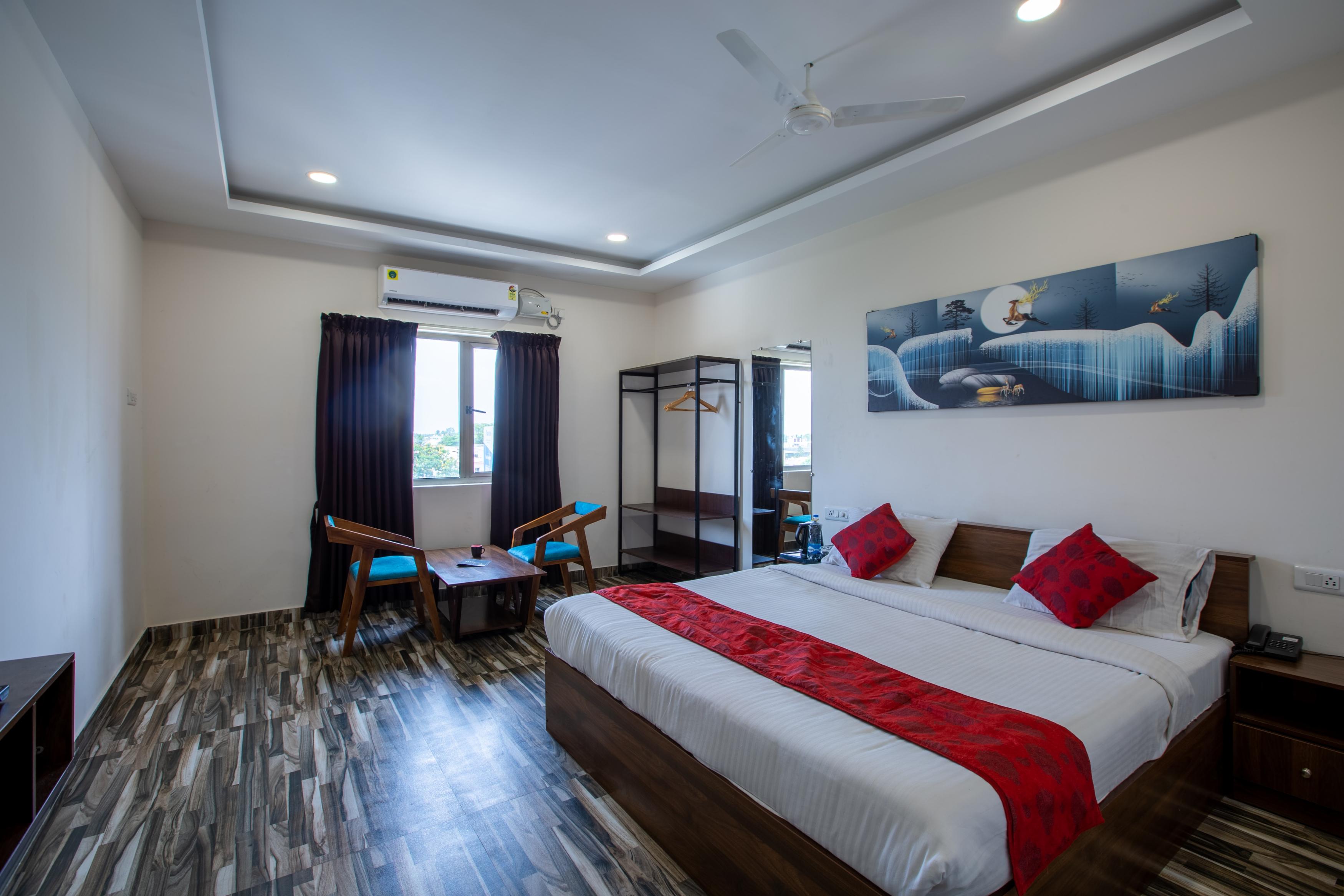 Seasons Hotel Room Type - Deluxe room