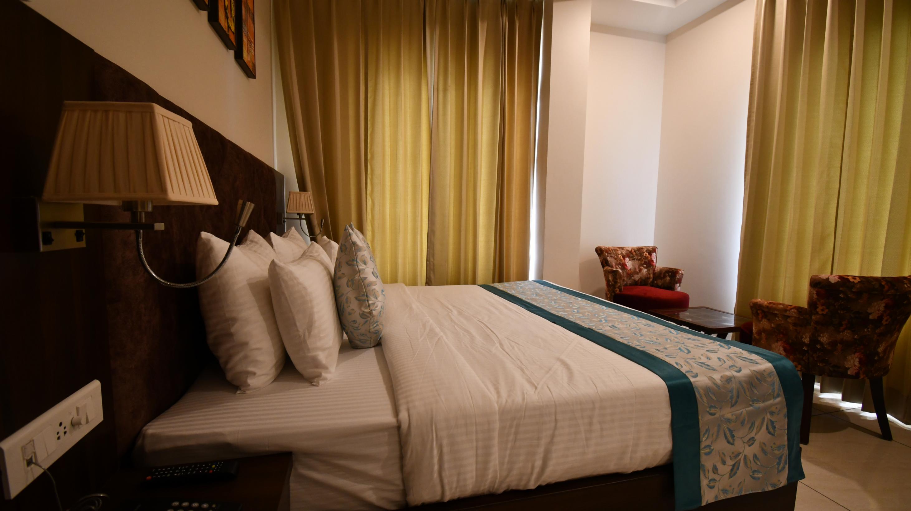 Hotel Ramaya Inn @ Har Ki Pauri Road - Tap to explore photos