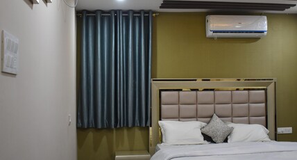 Hotel Lilac Doors Room Type - Business Double Room