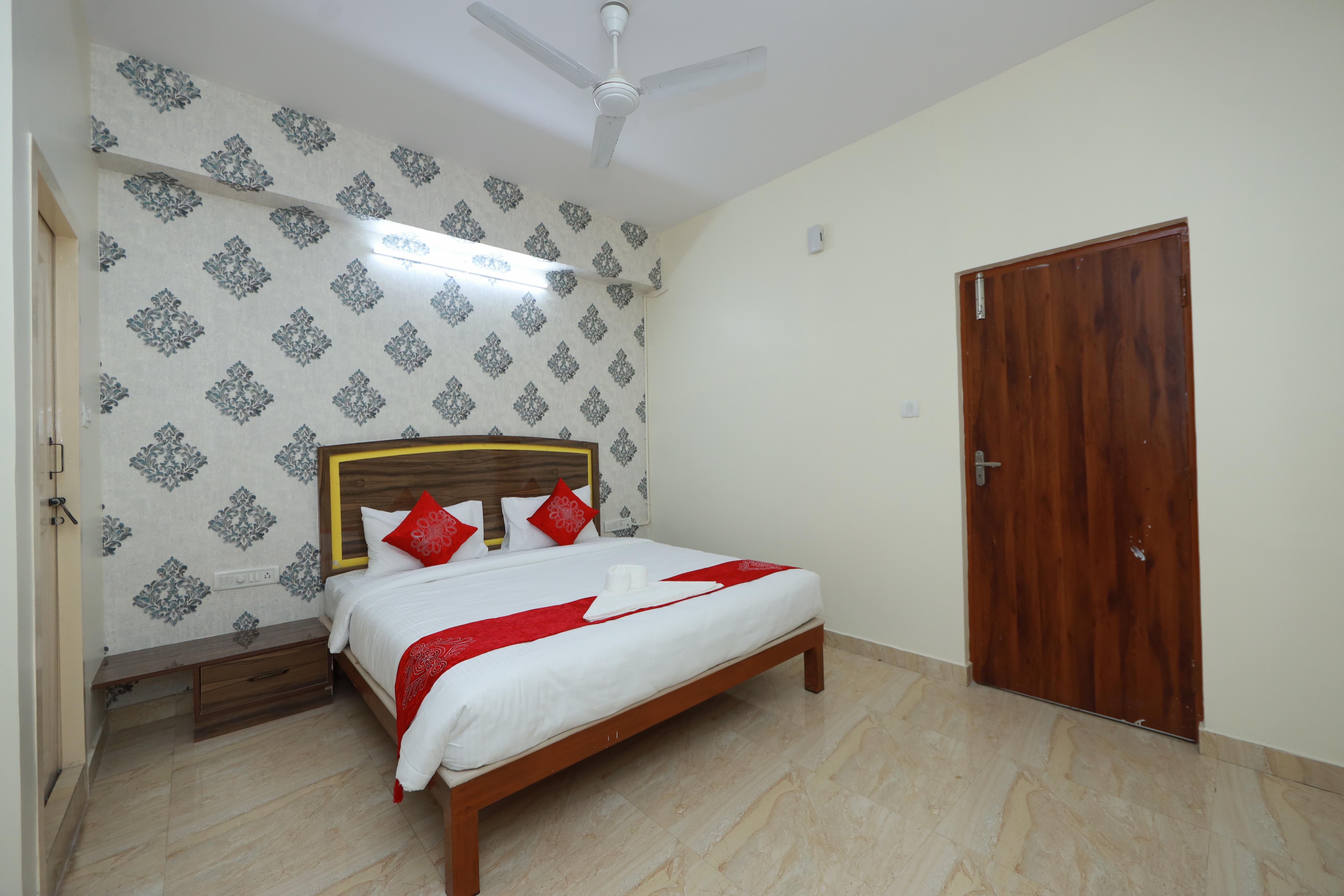 Amulya Relax Inn - Tap to explore photos