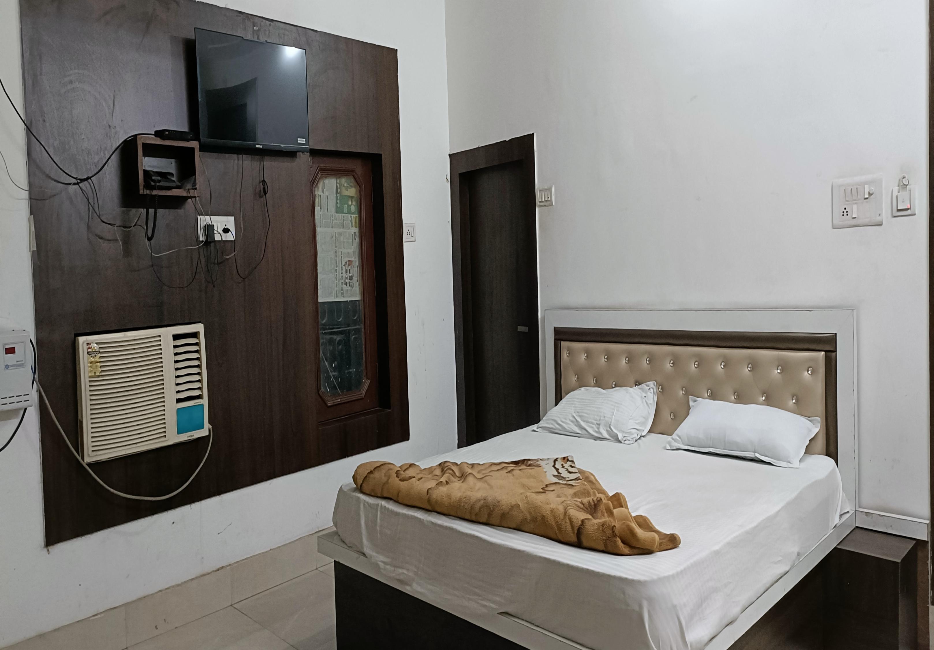 Hotel Indraprastha - Tap to explore photos