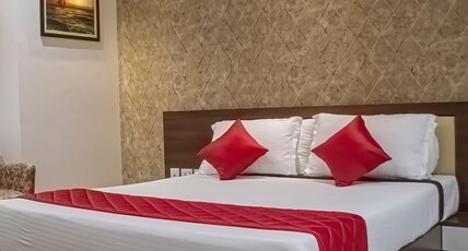 Happys Hotel & Restaurant Room Type - Deluxe Rooms