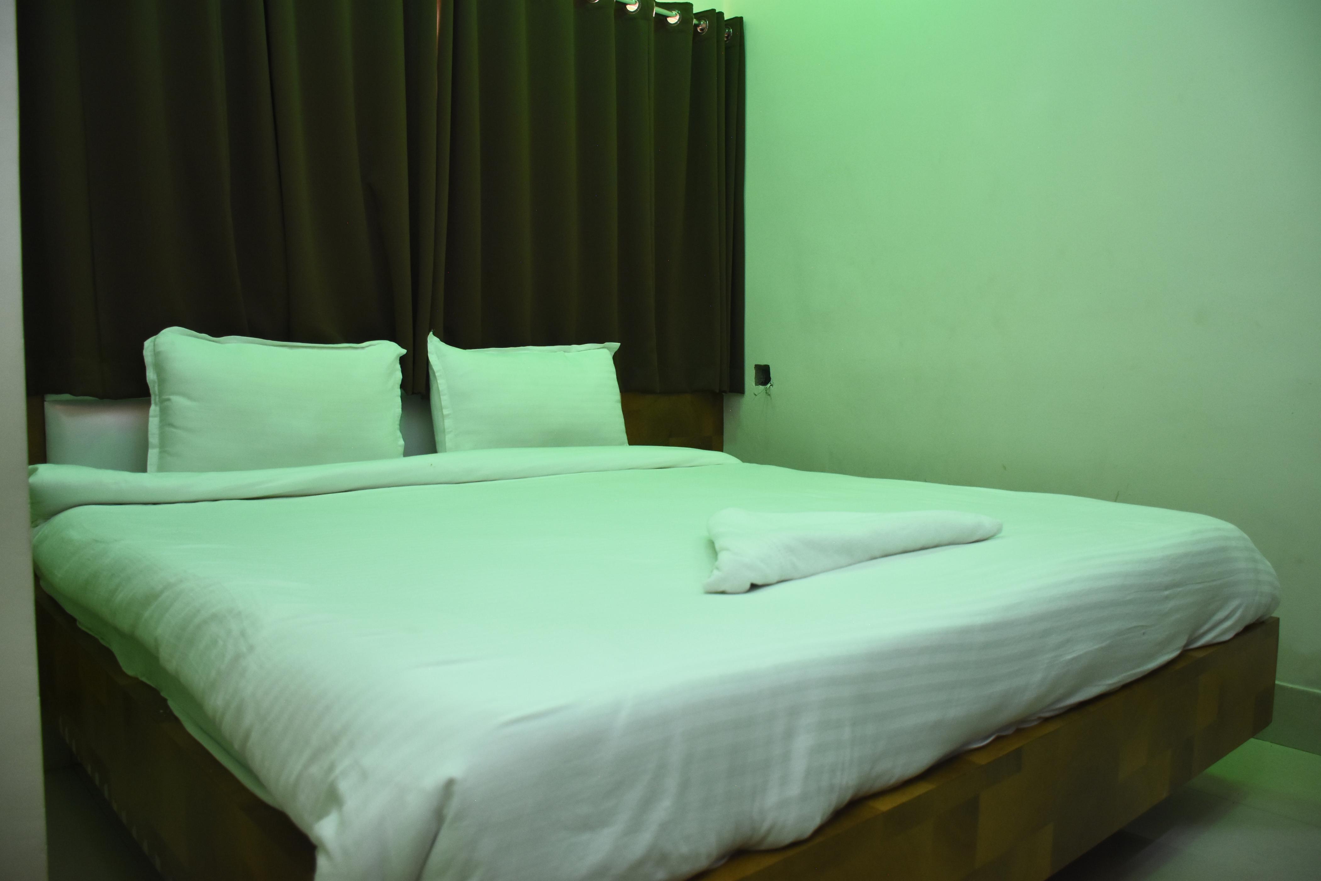 Hotel Knight Inn Room Type - Deluxe room