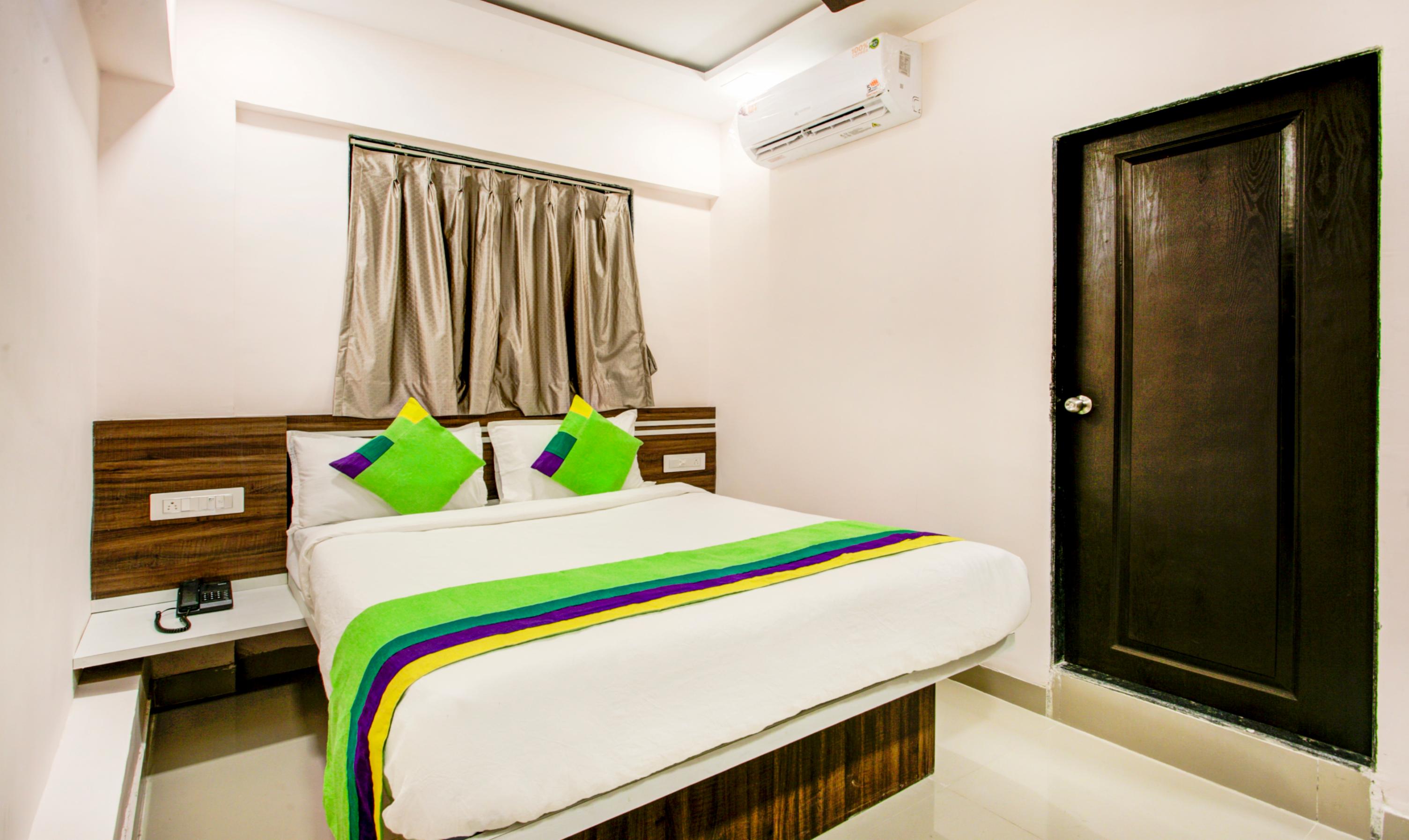 Itsy Hotels Kings Inn Vashi Room Type - Economy Room