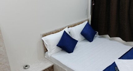 Hotel Make My day Room Type - Budget Double Room