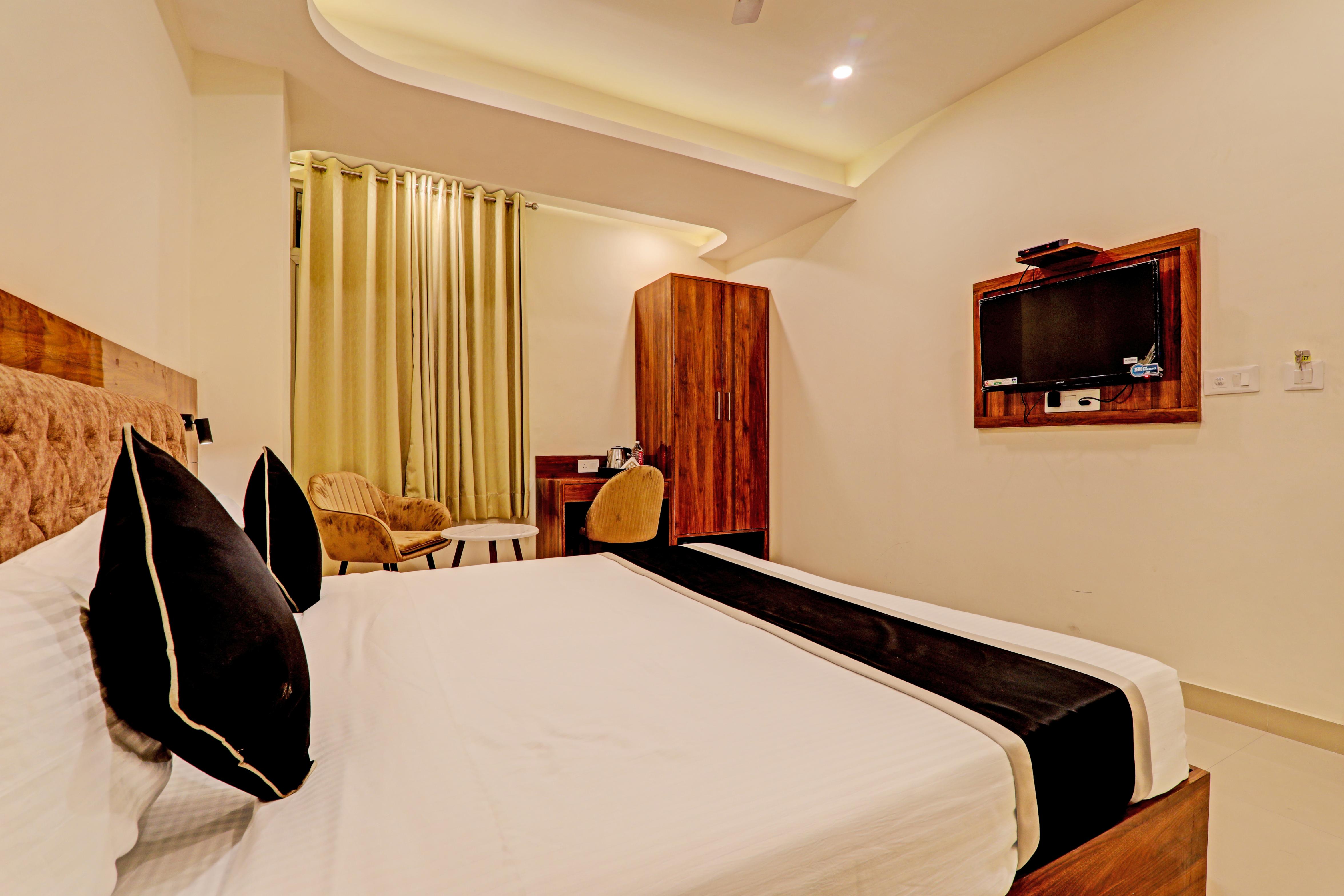 Hotel Heera Grand - Tap to explore photos
