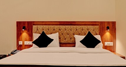Hotel Heera Grand Room Type - Classic Room