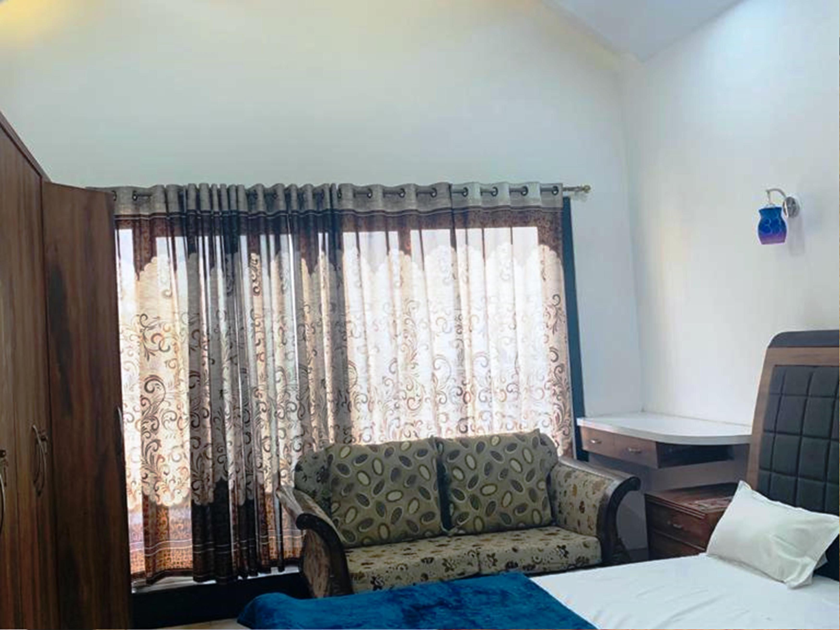 Ivy Love Shack with Pool 3 BHK Goregaon, Mumbai - Tap to explore photos
