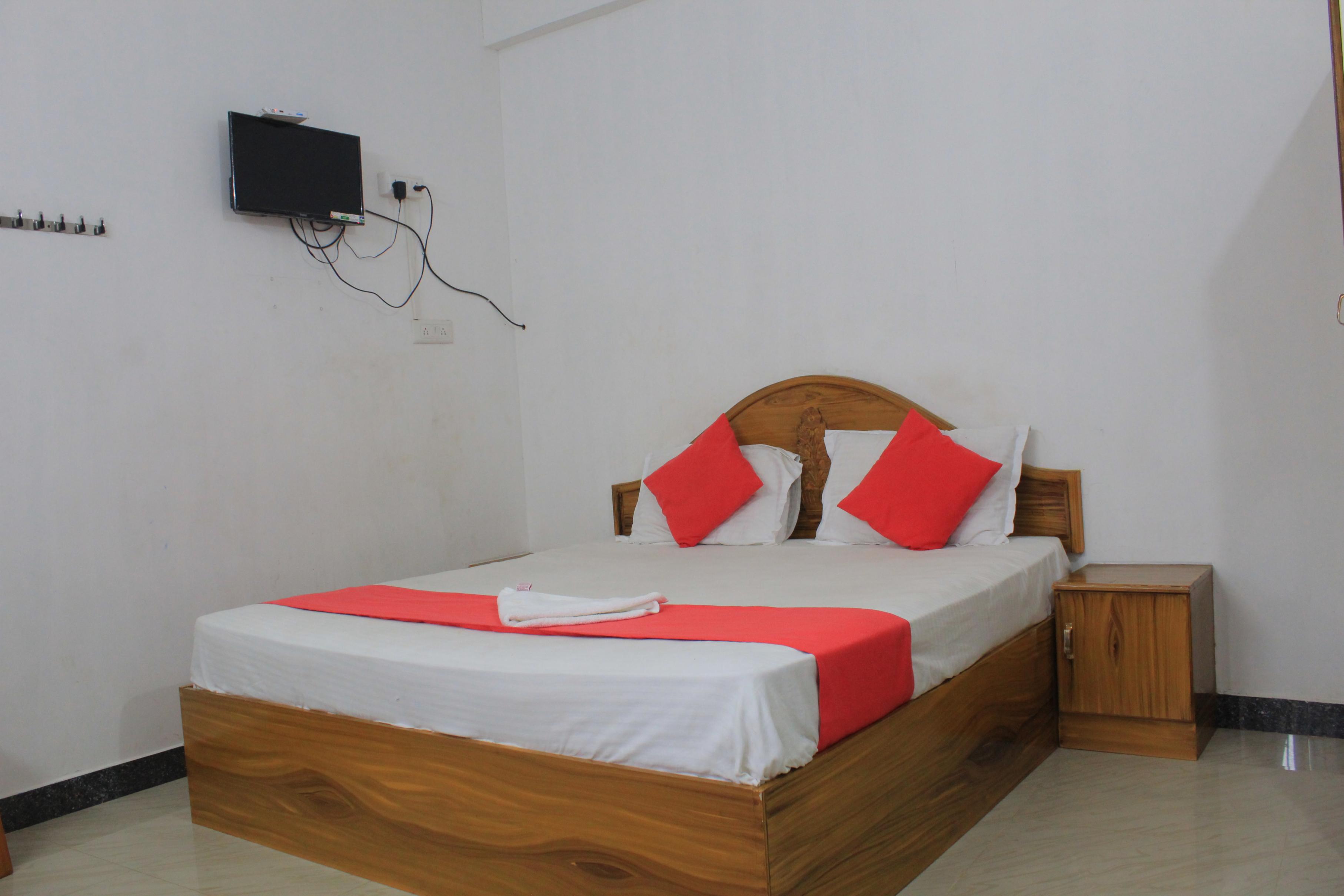 MARS RESIDENCY Room Type - Deluxe AC