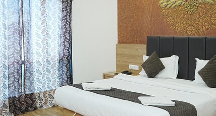 Hotel Kutchi Palace Room Type - Deluxe 2 Bed Hotel Kutchi Palace Room Type - Deluxe 2 Bed