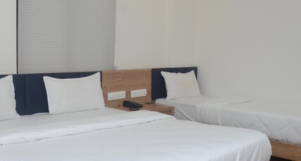 Hotel Kutchi Palace Room Type - Deluxe 3 Bed