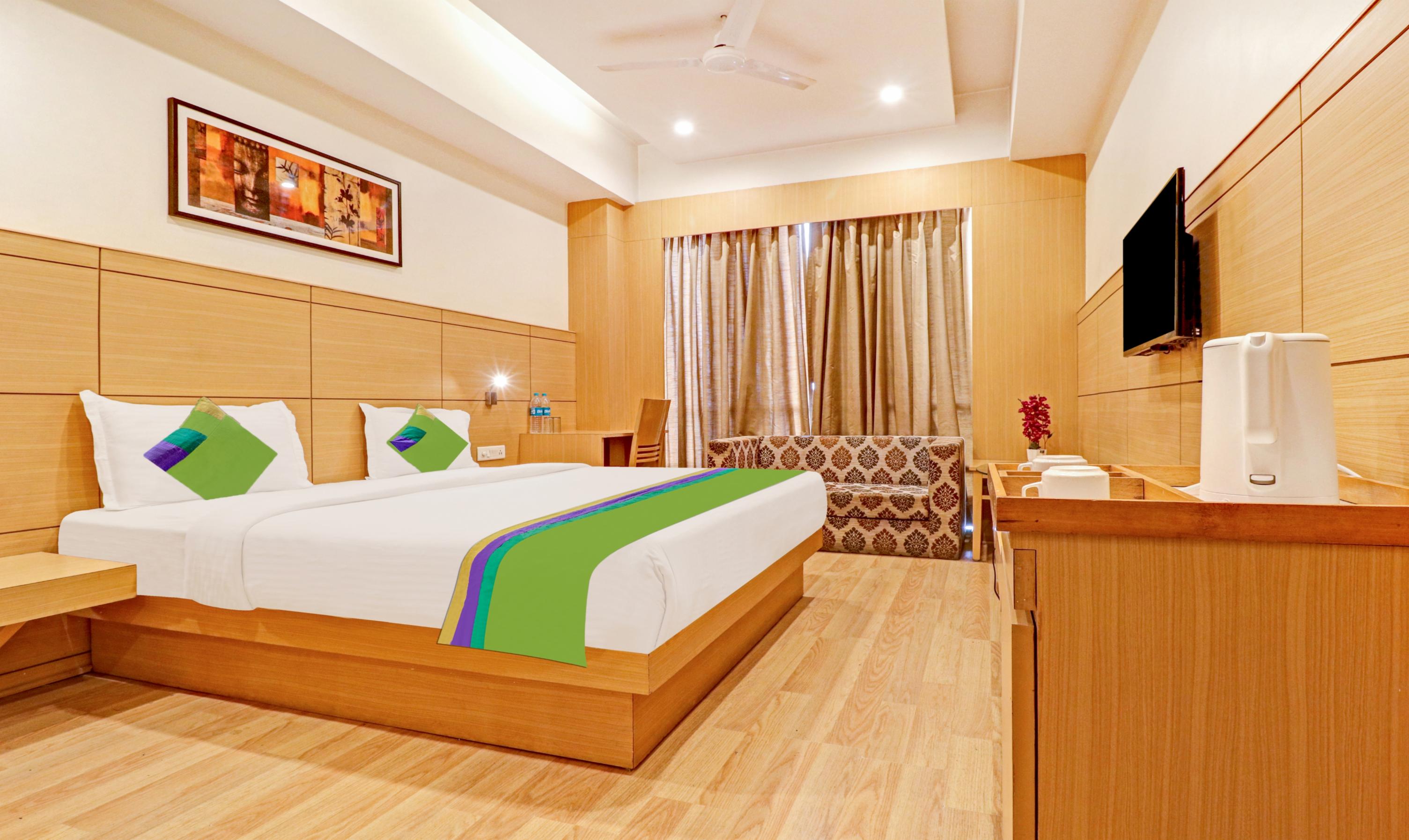 Treebo Galaxy Rooms Room Type - Deluxe Family Room