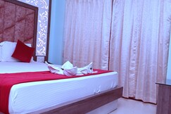 Address of Hotel Manish Palace