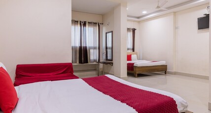 Hotel Ruchi shree Garden Room Type - Deluxe Family Room