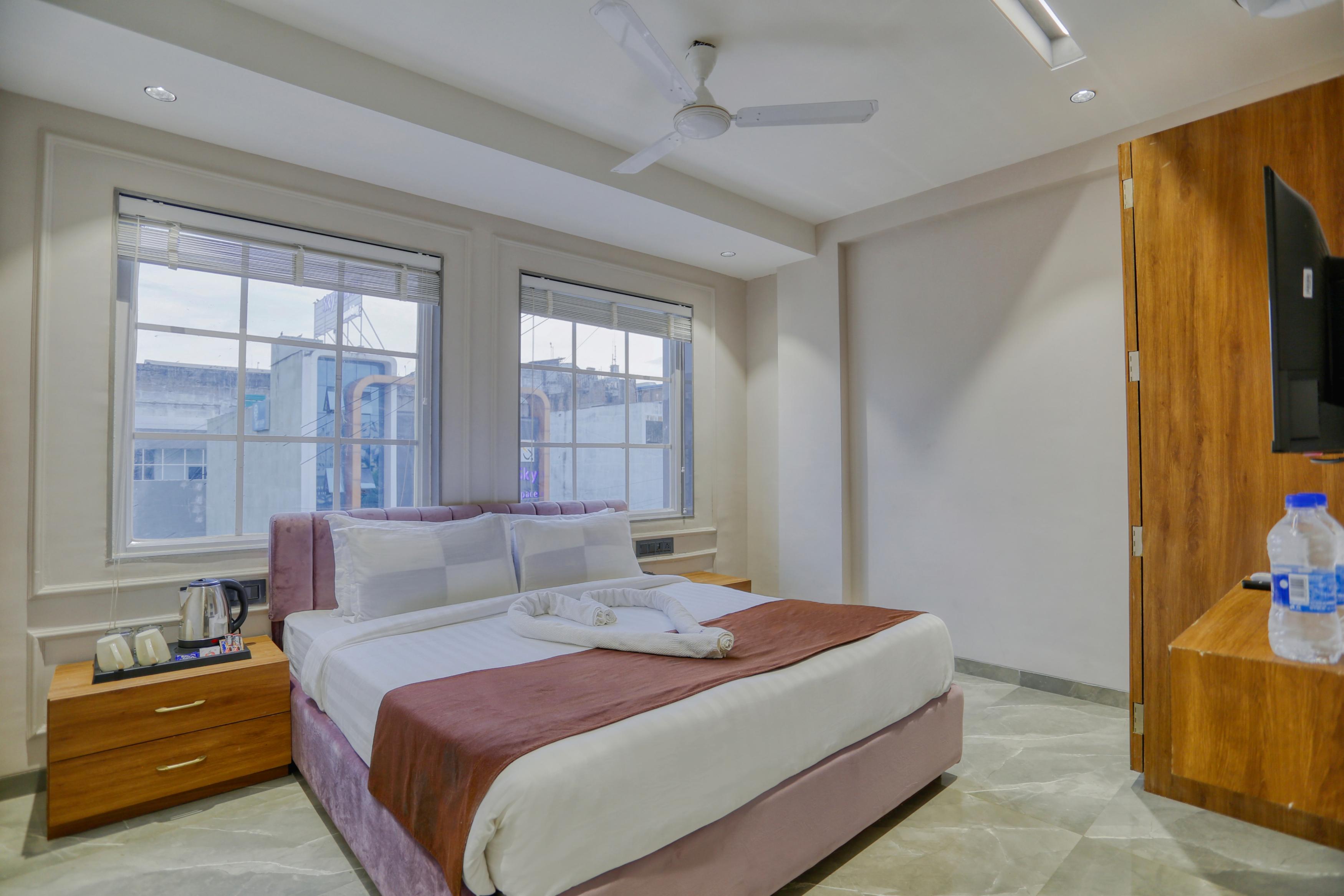 HOTEL PAVILION - Tap to explore photos