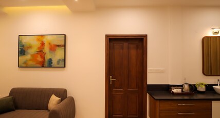 PAKOID Room Type - Deluxe Balcony Suite