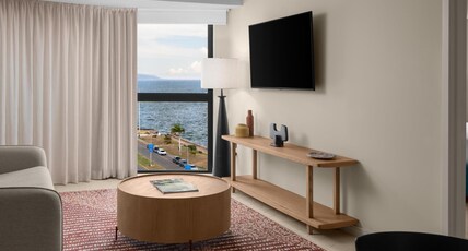 ROK Hotel Kingston, Tapestry Collection by Hilton Room Type - 1K 1BDRM SUITE OCEAN VIEW