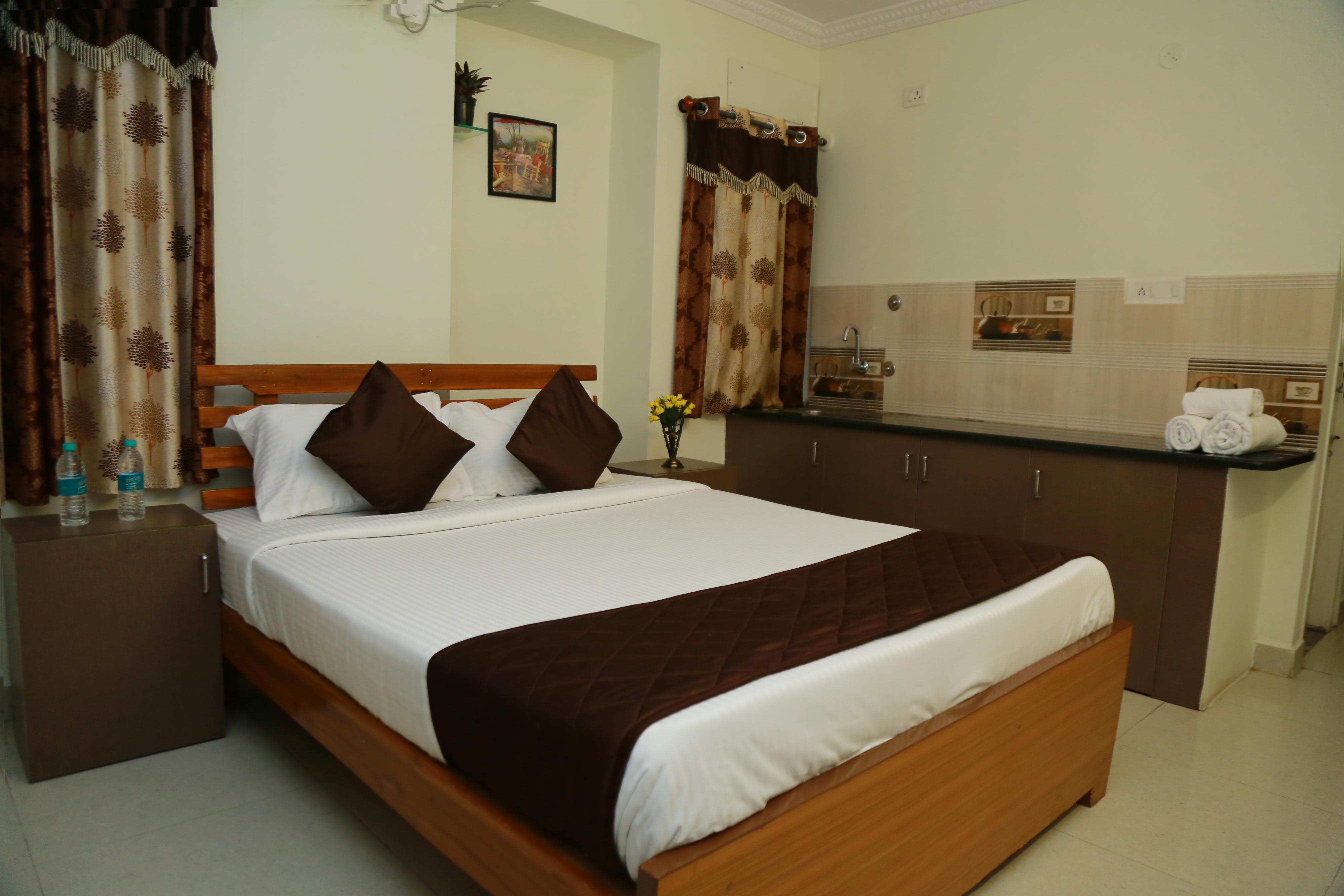 Mann Pasand Inn (Feel the Luxury) - Tap to explore photos