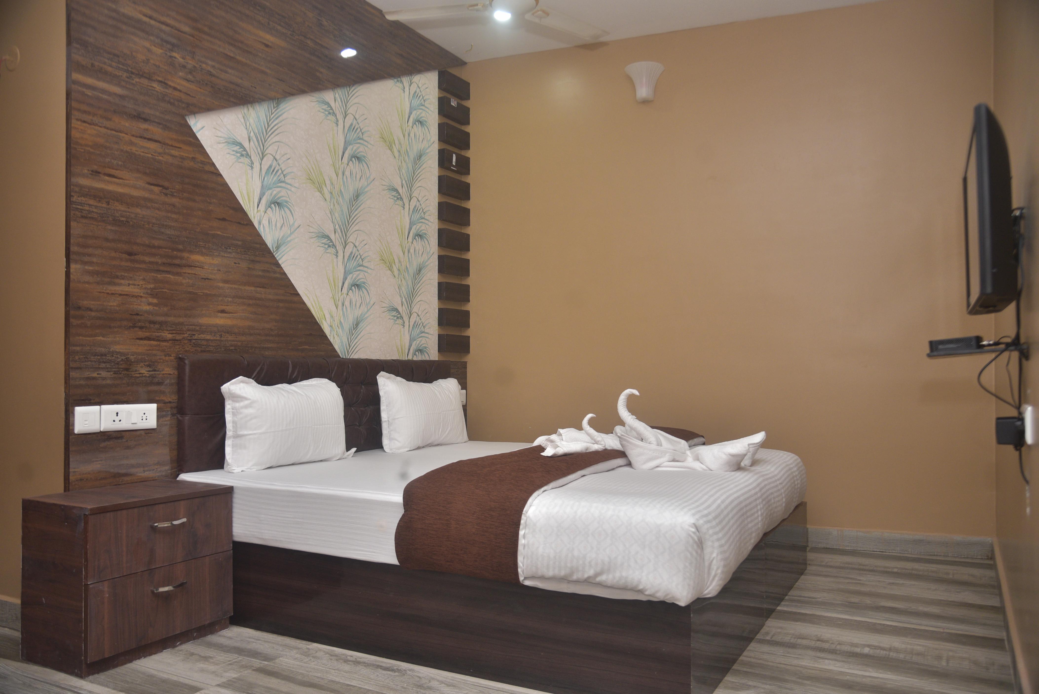 Hotel Maa International Room Type - Deluxe Room