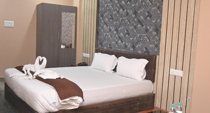 Hotel Maa International Room Type - Super Deluxe Room