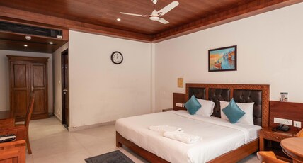ILE BAY RESORT Room Type - Deluxe Chalet