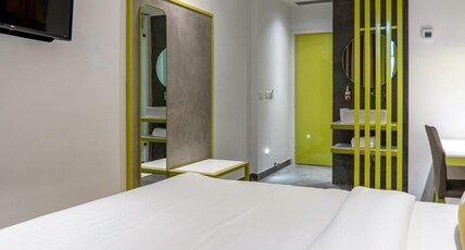 LE ROI EXPRESS @ PAHARGANJ Room Type - Deluxe Room with WIFI