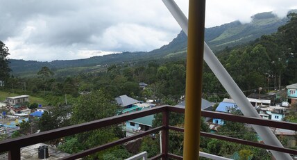 Sri Lakshmi Home Stay Room Type - DELUXE ROOMS