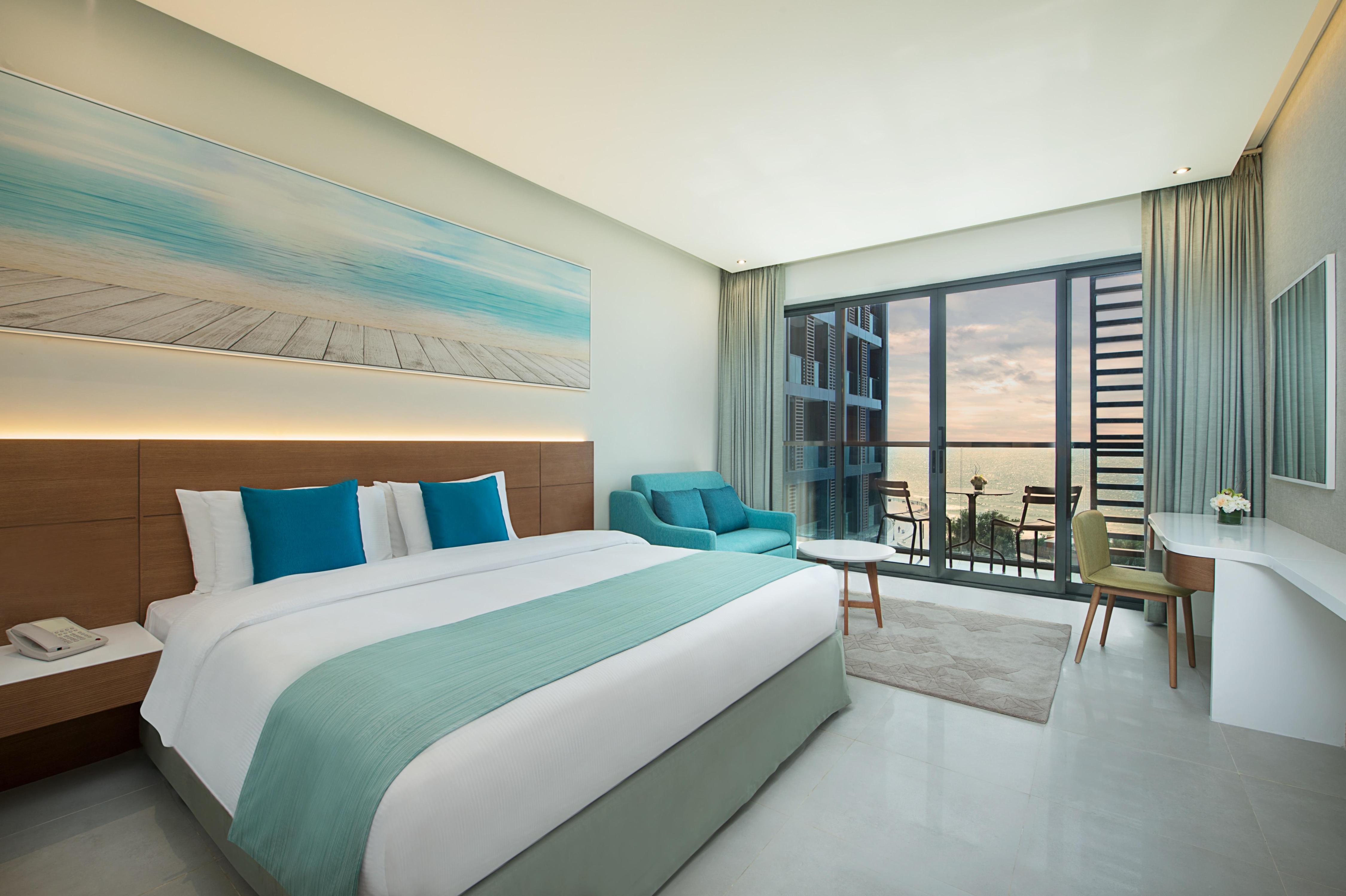 Wyndham Garden Ajman Corniche - Tap to explore photos