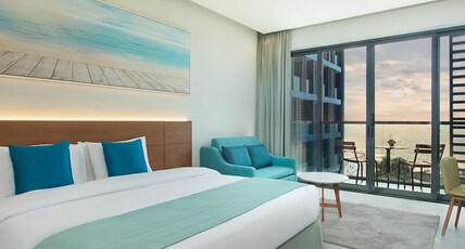 Wyndham Garden Ajman Corniche Room Type - Standard King Room Seaview - Smoking