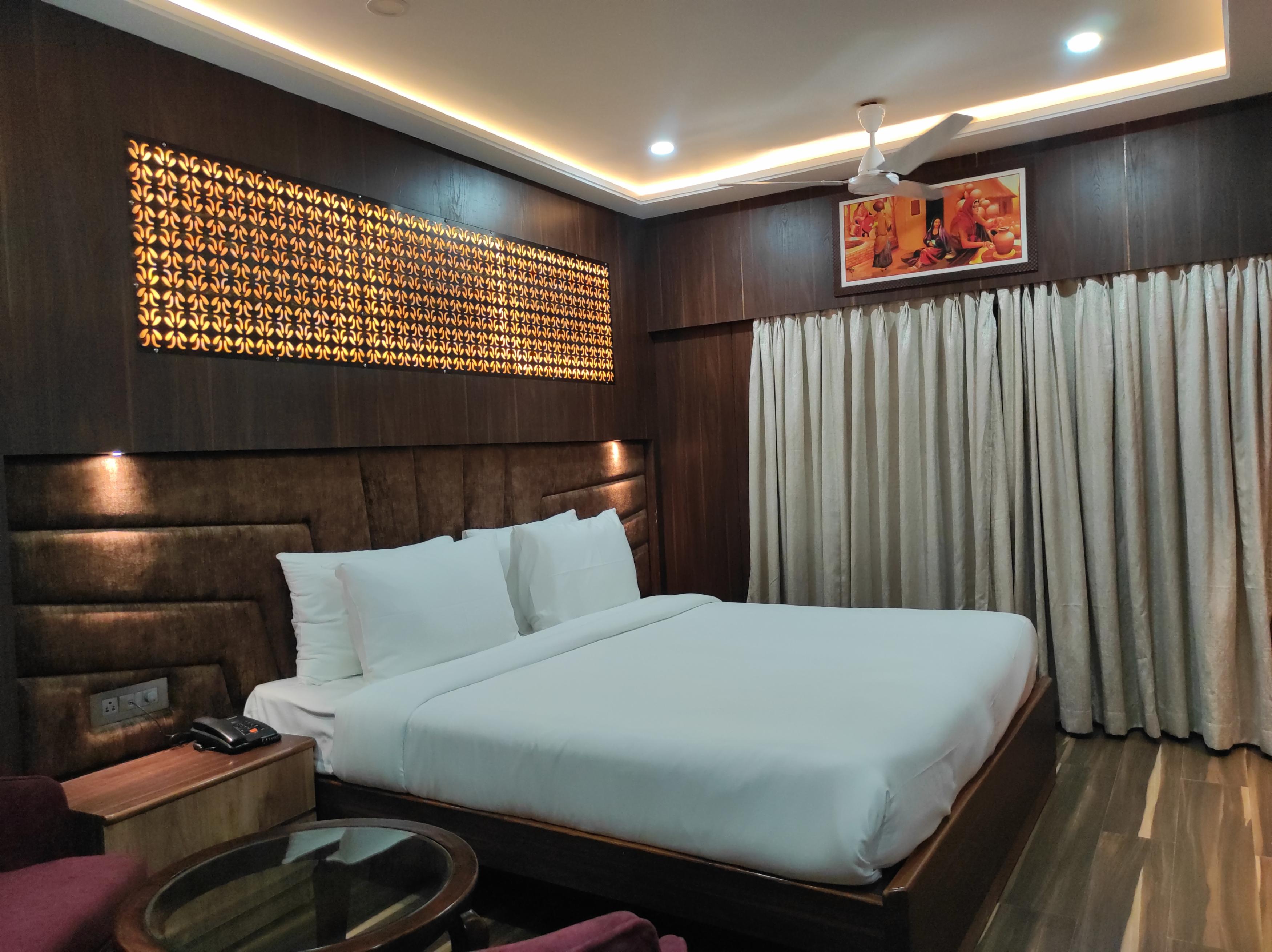 Hotel Aavas Inn Room Type - Royal Room