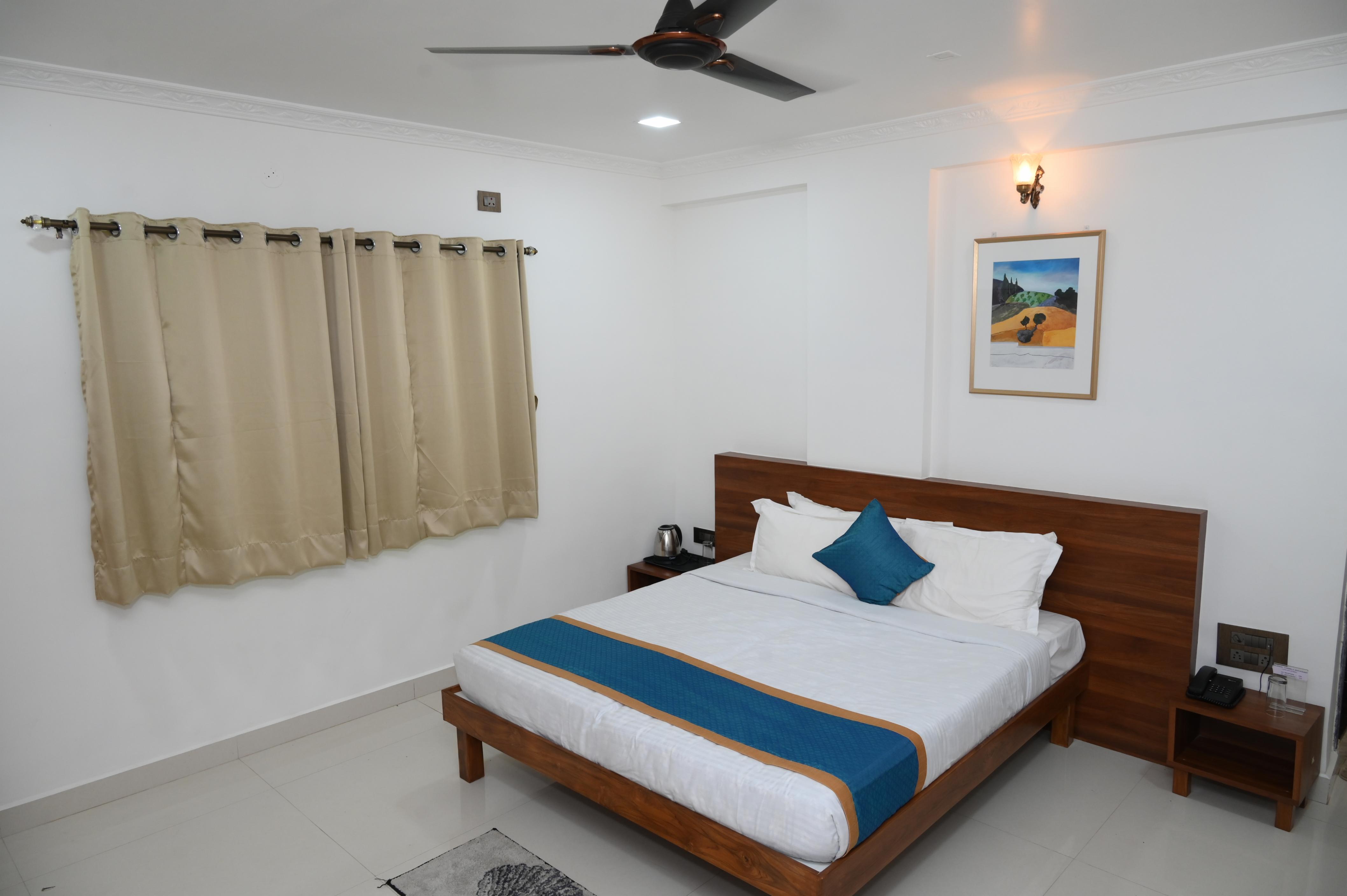 Hotel Rajwada Executive - Tap to explore photos