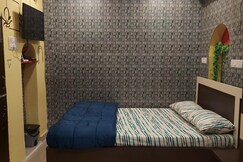 Ani's Homestay near Hazra/Kalighat