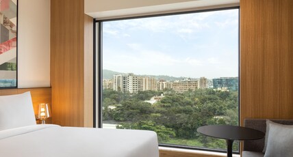 Fairfield by Marriott Mumbai International Airport Room Type - Standard Queen Fairfield by Marriott Mumbai International Airport Room Type - Standard Queen