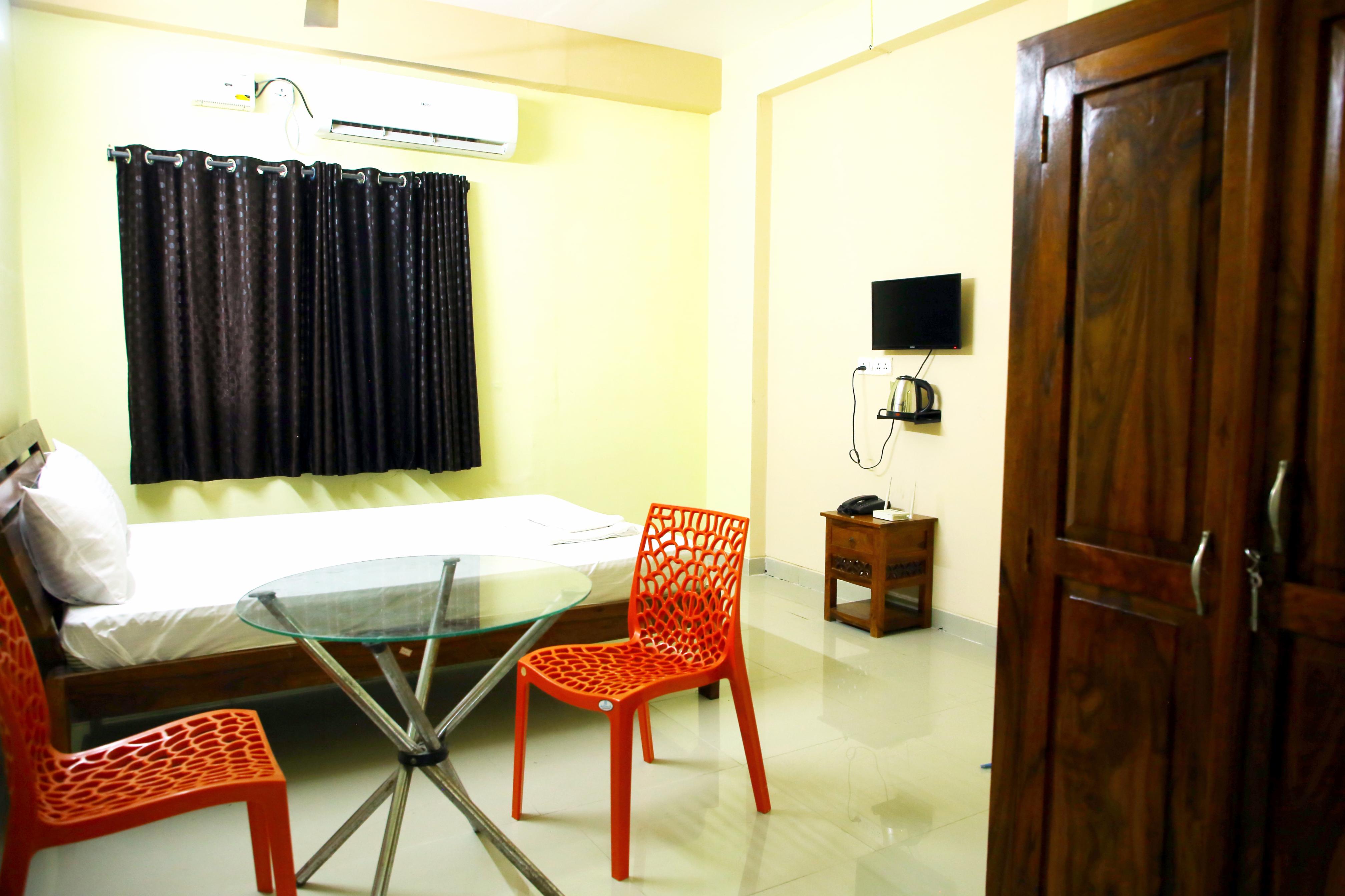 ACCOMMODATERS - Tap to explore photos