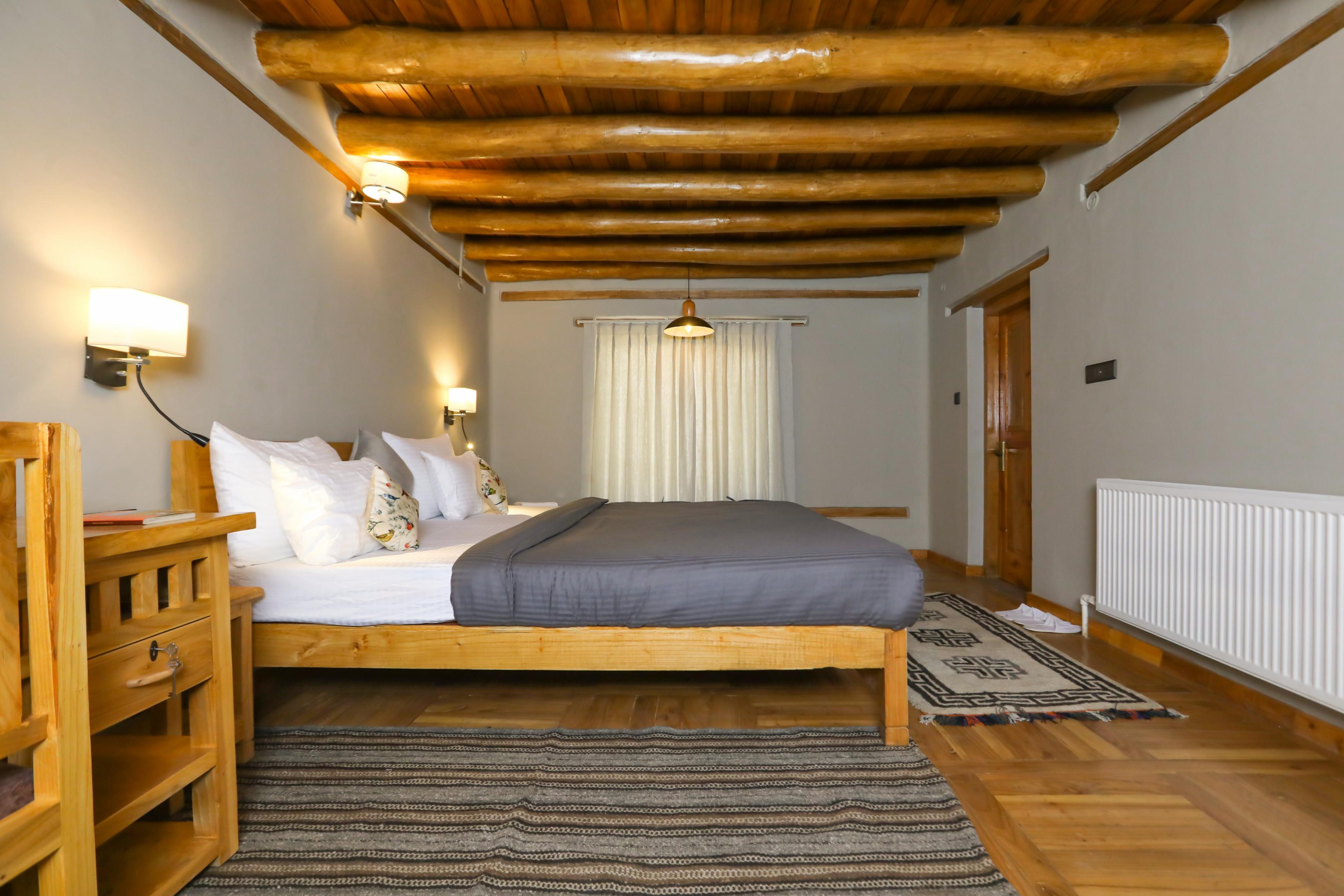 Dakpa House - Tap to explore photos