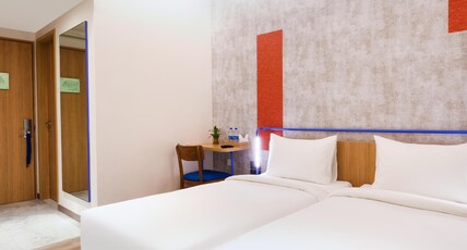 7 Apple Hotel Nashik Room Type - Deluxe Twin Bed Room
