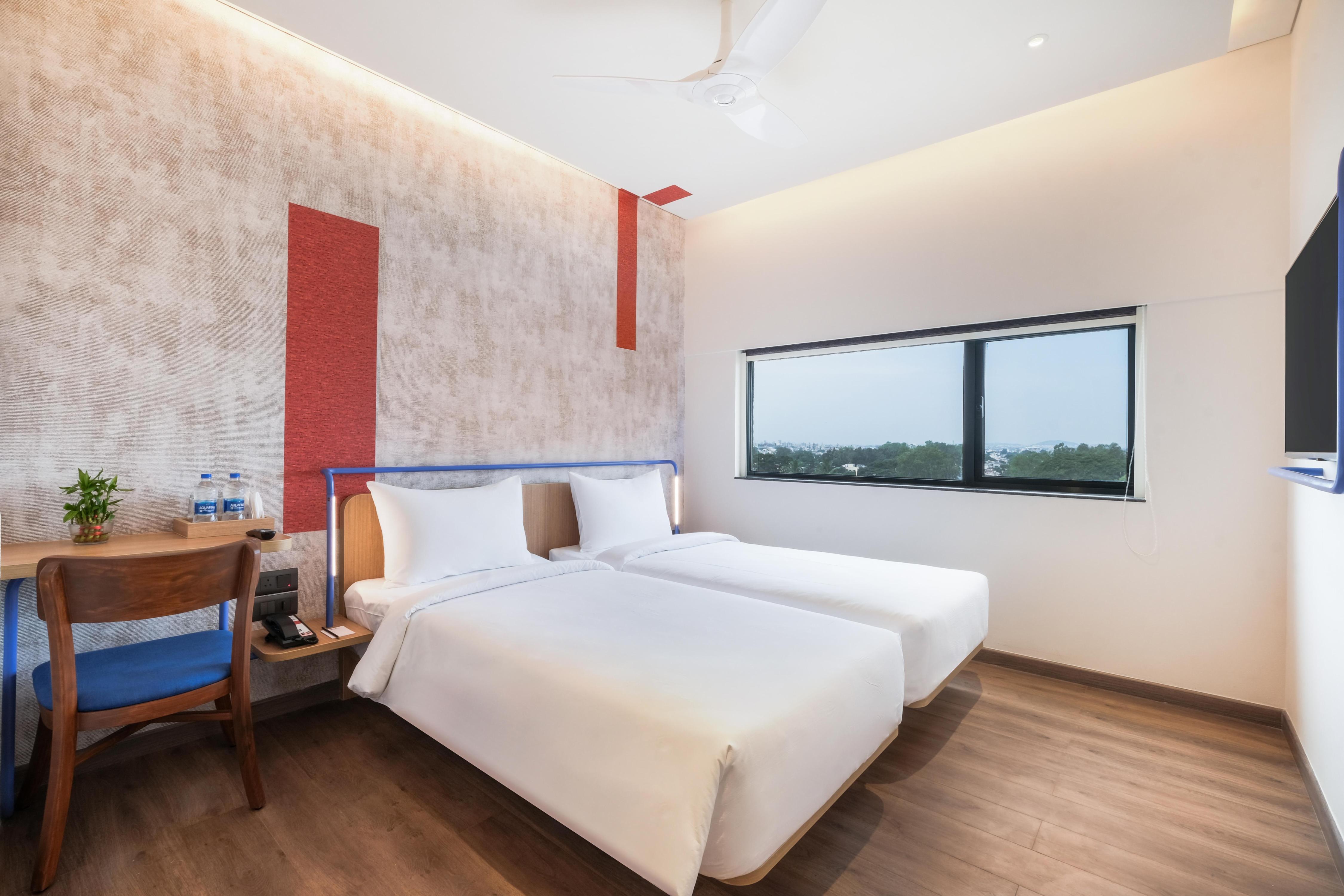 7 Apple Hotel Nashik - Tap to explore photos