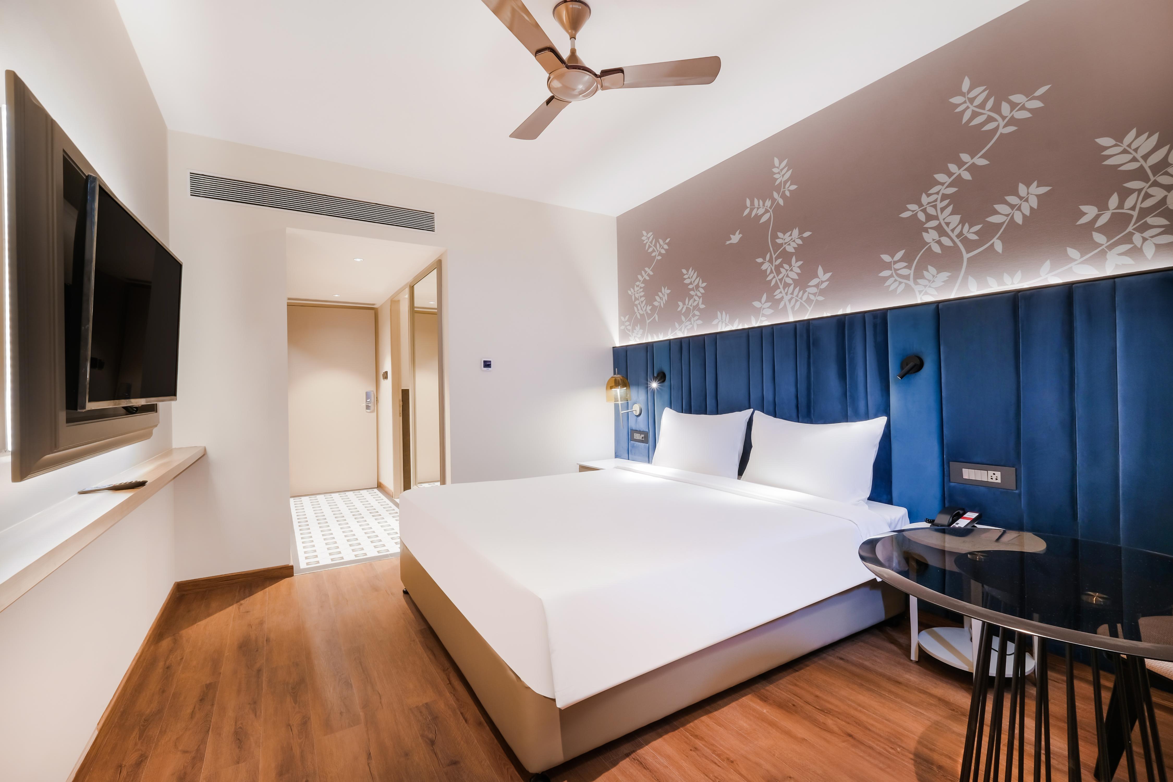 7 Apple Hotel Jalmahal Jaipur Room Type - Premium Room