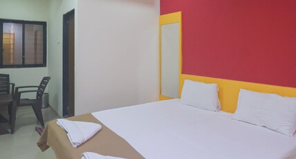 PPH Living Stepsotel Room Type - Deluxe Double AC
